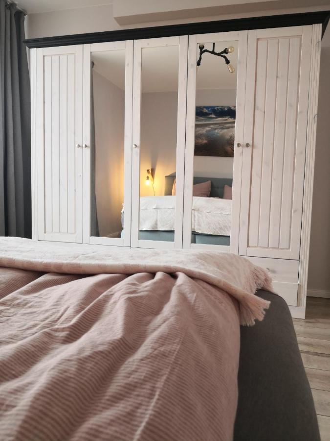 Ferienwohnung Fuer Grosse Familien Im Haus Akunak Büsum Exterior foto